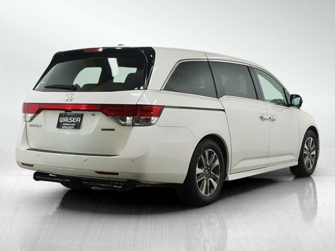 Used 2016 Honda Odyssey Touring Elite image 5
