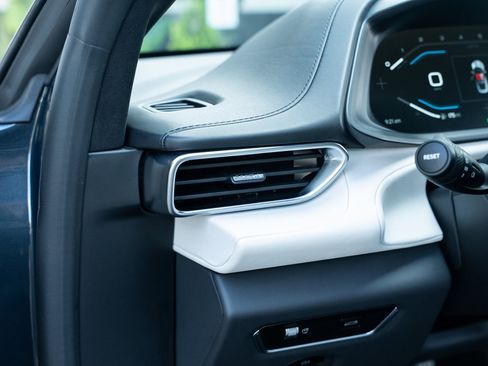 Used 2024 Lotus Emira First Edition image 22