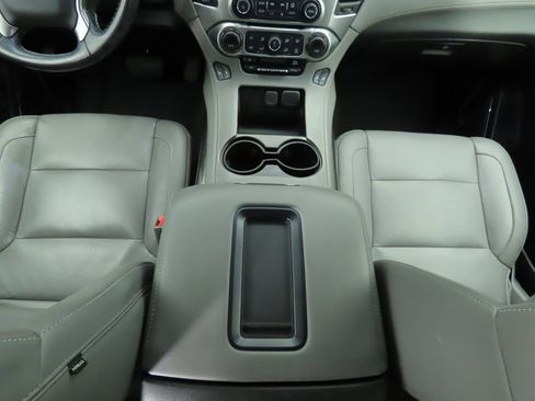Used 2019 Chevrolet Tahoe LT image 17