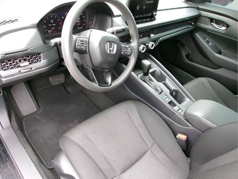 Used 2025 Honda Accord LX image 12