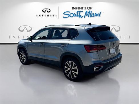 Used 2022 Volkswagen Taos SE image 5