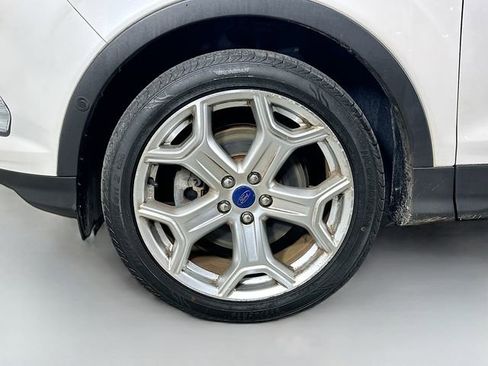 Used 2019 Ford Escape Titanium image 31