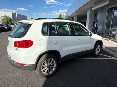 Used 2017 Volkswagen Tiguan Limited w/ Premium Package AWD/4WD image 3