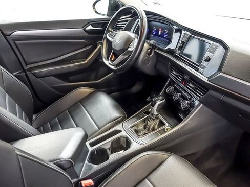Used 2024 Volkswagen Jetta SE FWD image 30