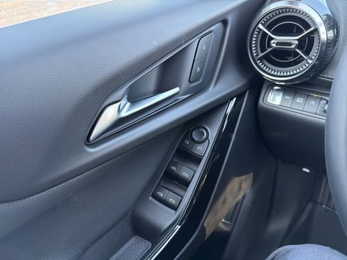 New 2026 Chevrolet Equinox LT image 15