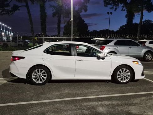 Used 2024 Toyota Camry LE w/ Convenience Package FWD image 4