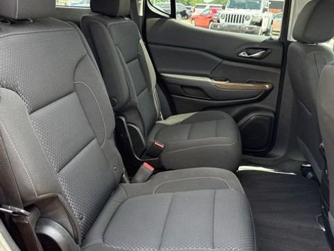 Used 2023 GMC Acadia SLE w/ Driver Convenience Package AWD/4WD image 17