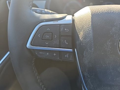 Used 2025 Toyota Highlander Platinum image 14