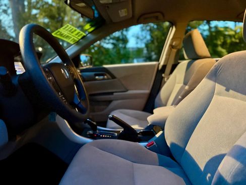 Used 2013 Honda Accord LX image 11