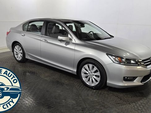 Used 2015 Honda Accord EX-L image 9