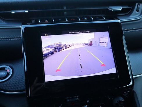 New 2025 Jeep Grand Cherokee Altitude image 6