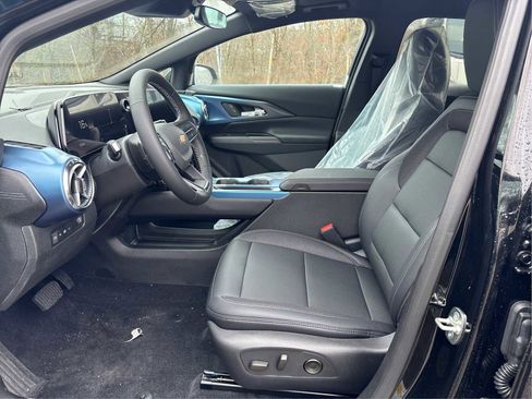 New 2026 Chevrolet Equinox EV LT image 10