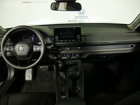 Used 2023 Honda Accord EX image 17