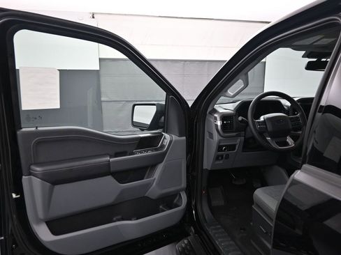 New 2025 Ford F150 Lightning XLT image 8