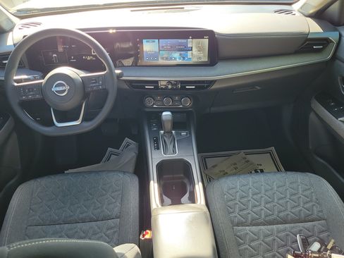 Certified 2025 Nissan Kicks SV FWD image 13