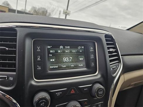 Used 2017 Jeep Grand Cherokee Laredo w/ Quick Order Package 2BE image 27