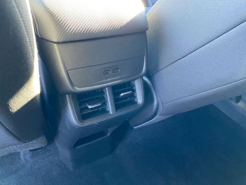 Used 2025 Chevrolet Equinox LT image 24