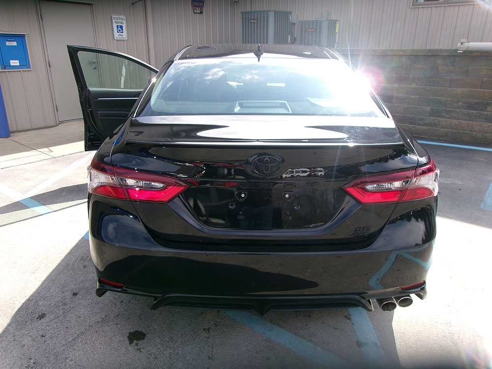 Used 2023 Toyota Camry SE w/ Convenience Package AWD/4WD image 4