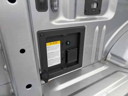 New 2025 Ford F150 Lariat w/ Equipment Group 501A Mid image 12