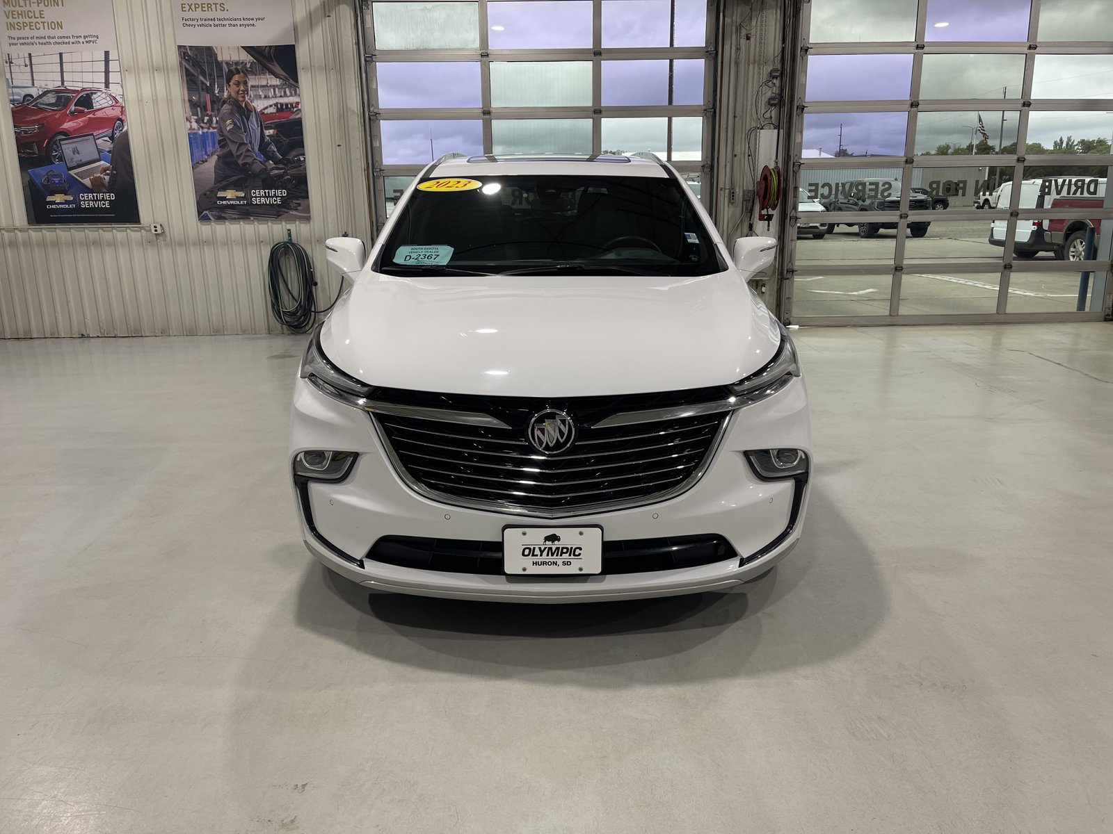 Used 2023 Buick Enclave Essence w/ Experience Buick Package AWD/4WD image 3