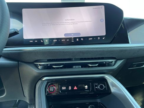 New 2026 Audi SQ5 Premium Plus image 21