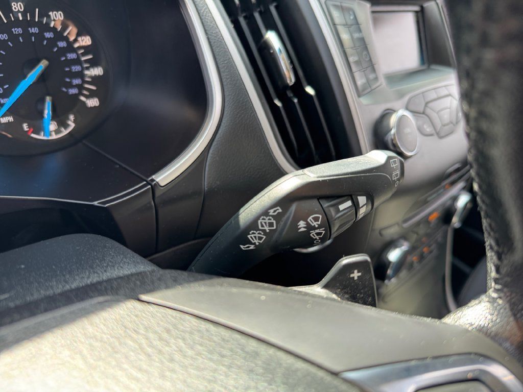Used 2018 Ford Edge SEL FWD image 33