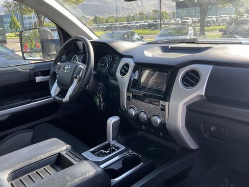 Used 2014 Toyota Tundra SR5 w/ SR5 Upgrade Package AWD/4WD image 20