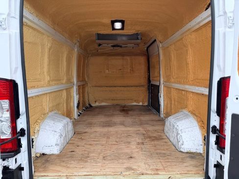 Used 2021 RAM ProMaster 2500 w/ Interior LED Lighting Group FWD image 11