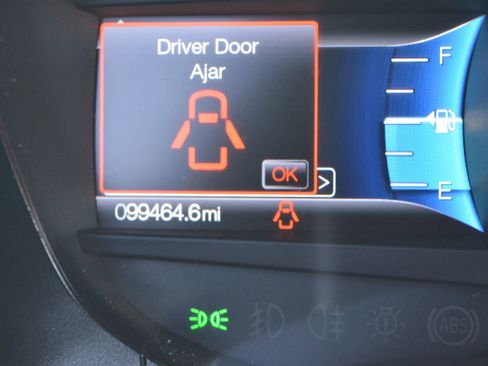 Used 2016 Ford Expedition Limited image 21