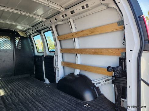 Used 2024 GMC Savana 2500 w/ Driver Convenience Package image 22