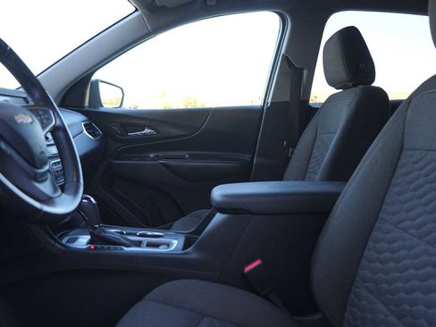 Used 2018 Chevrolet Equinox LT image 11