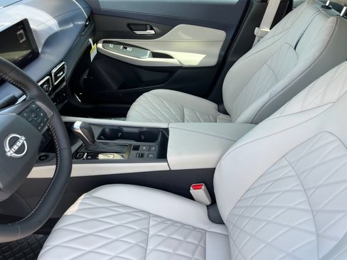 New 2026 Nissan Sentra SL w/ Floor Mat Package FWD image 17