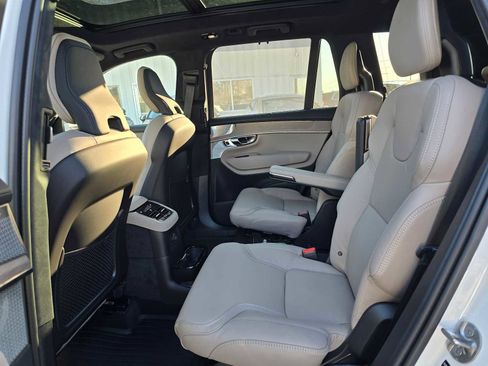 New 2026 Volvo XC90 T8 Ultra w/ Lounge Package image 16