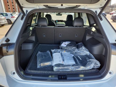 New 2026 Volkswagen Tiguan SE R-Line image 12