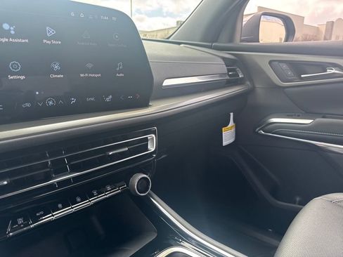 New 2026 Chevrolet Traverse LT w/ Midnight/Sport Edition image 19