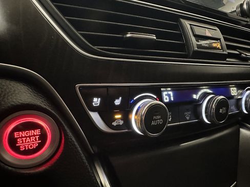 Used 2021 Honda Accord Touring image 90