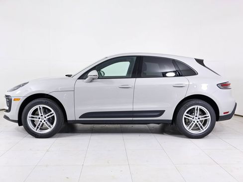 New 2026 Porsche Macan image 2