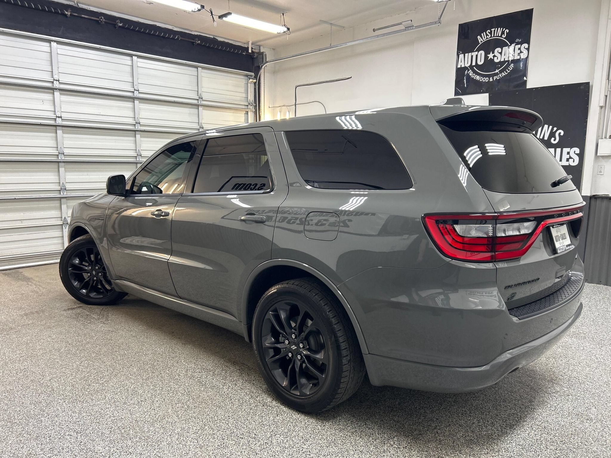 Used 2021 Dodge Durango R/T w/ Blacktop Package AWD/4WD image 4