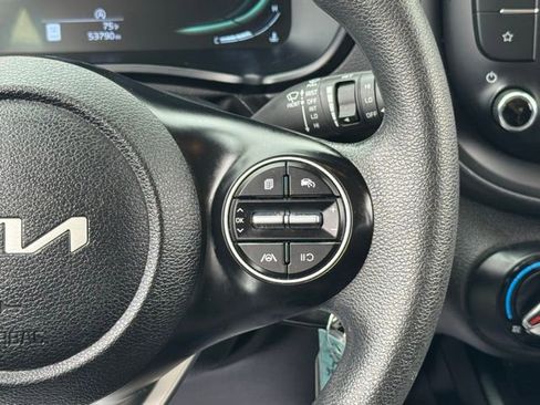 Used 2024 Kia Soul LX w/ Option Group 015 FWD image 17