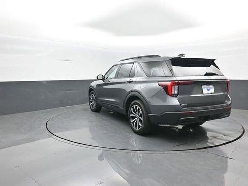 New 2026 Ford Explorer ST-Line image 5