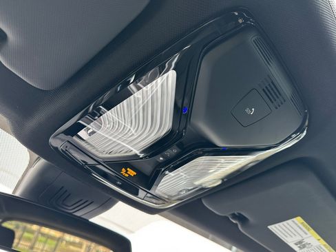 Used 2022 BMW X5 xDrive40i w/ Parking Assistance Package image 24