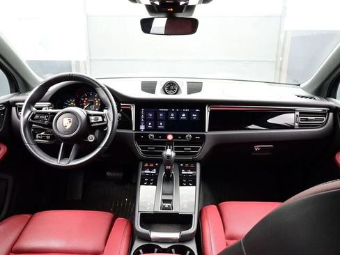 Certified 2024 Porsche Macan Turbo AWD/4WD image 20