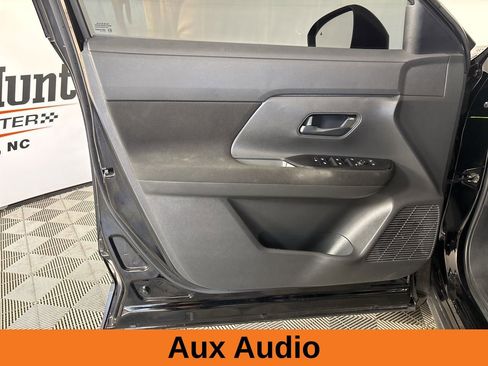 Used 2025 Nissan Kicks S FWD image 8