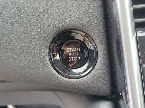 New 2025 Nissan Armada SV image 12