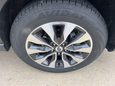 Used 2025 Subaru Outback Limited image 10