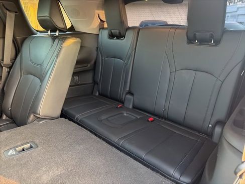Used 2023 INFINITI QX60 Luxe w/ Vision Package image 12