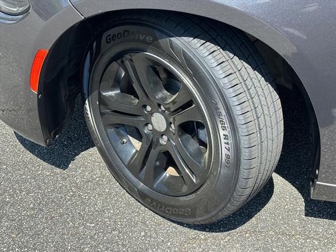 Used 2022 Dodge Charger SXT RWD image 27