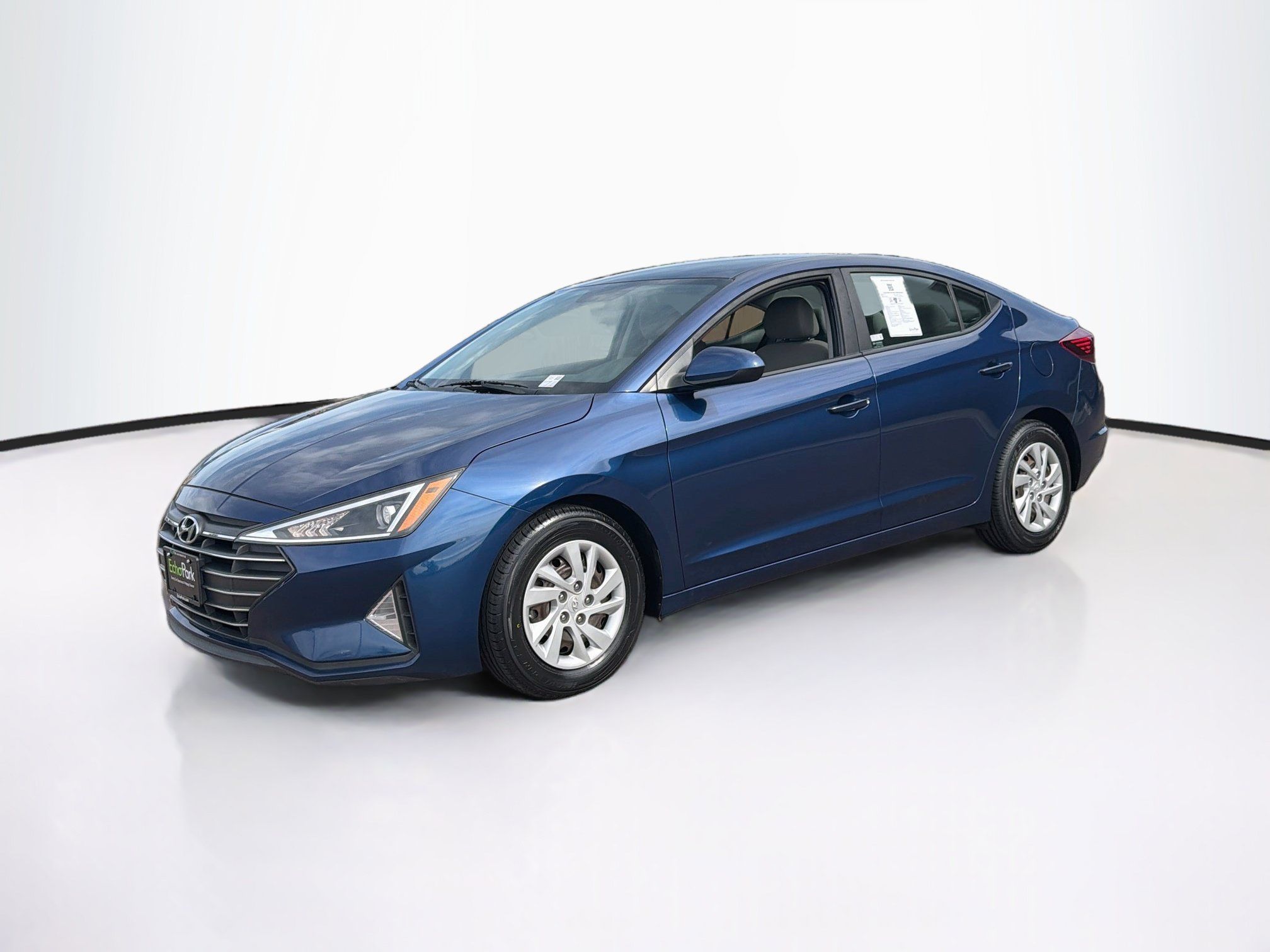 Used 2019 Hyundai Elantra SE FWD image 3