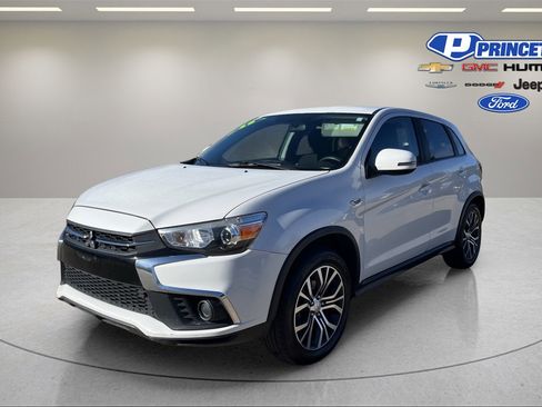 Used 2018 Mitsubishi Outlander Sport ES image 3