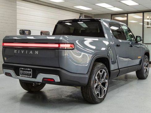 Used 2022 Rivian R1T Adventure image 33